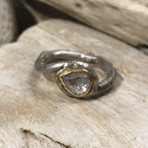 ANELL INFINITE LOVE ANELL ARTESÀ OR DIAMANT ANELL COMPROMÍS