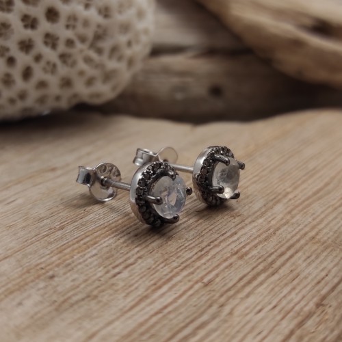 Silver earrings with natural stone surrounded by diamonds. Timeless and romantic style earrings. The perfect present! 