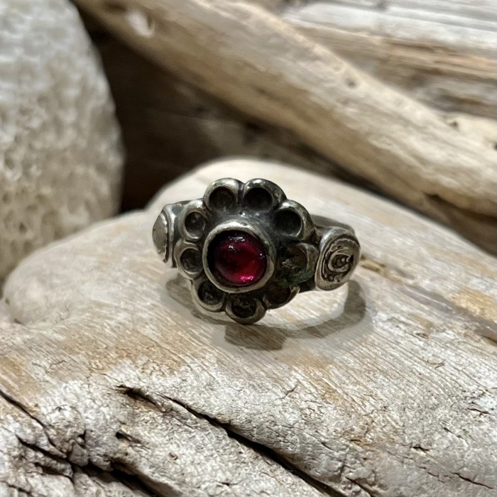 RING ANTIK FLOWER FOC