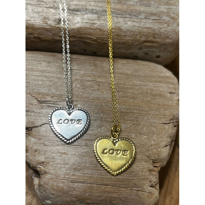 LOVE HEART CHAIN