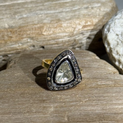 ANILLO ESTILO ISABELINO