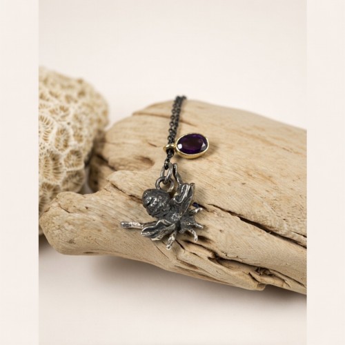 BEE NECKLACE