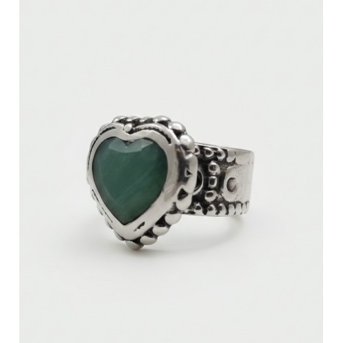 RING HEART STONE