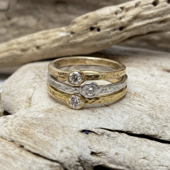 RING CARICIA GOLD AND BRILLIANT