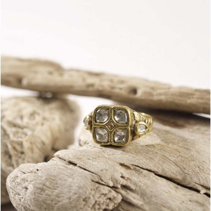 ANTIQUE NORTH INDIAN RING