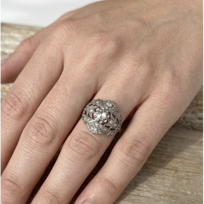 ART NOVEAU RING