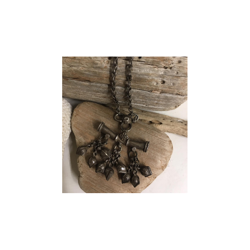 ANTIQUE NECKLACE