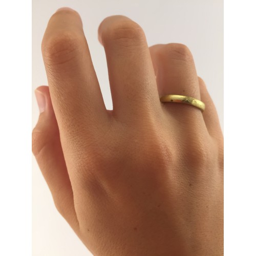 Anillo en oro con rubí, diamante o esmeralda clásico