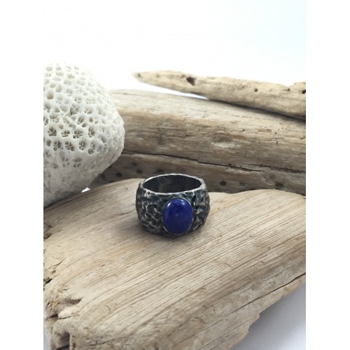 Anillo de plata con piedra semipreciosa y textura irregular Camille